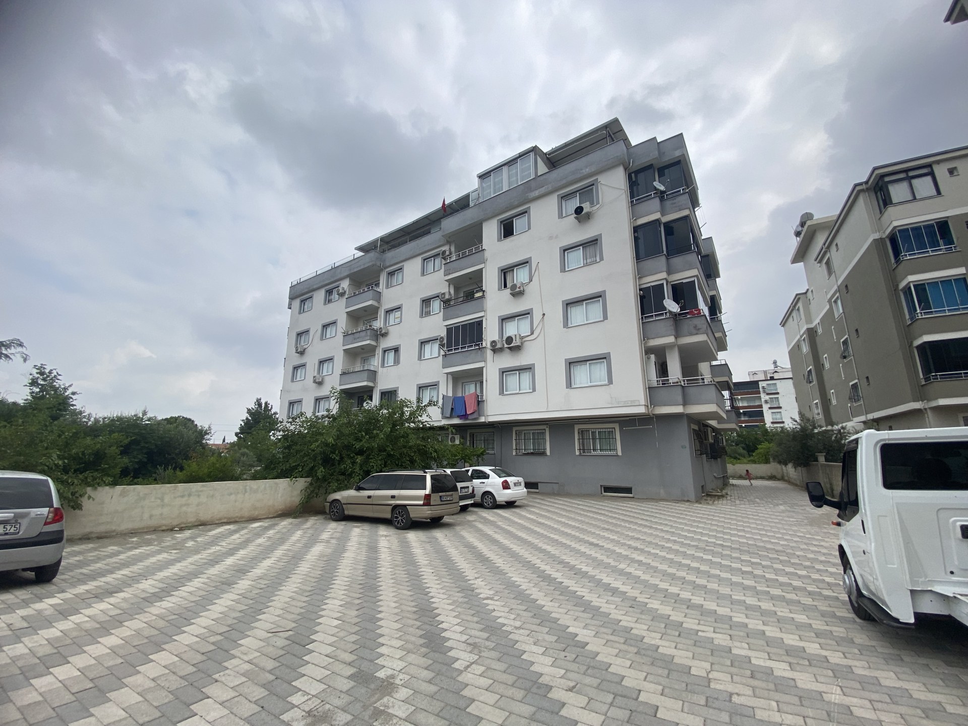 ŞAFAK / Ulaşlı Mah. 3+1 / 145m2 Kiralık Daire