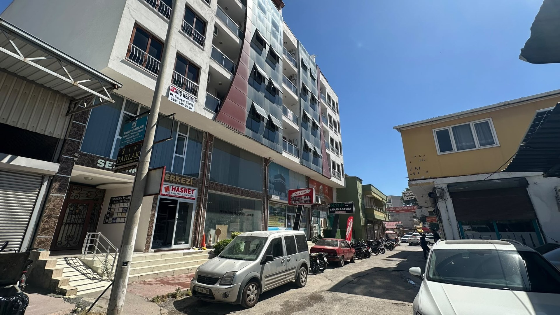 ŞAFAK / Sezgin İş Merkezi Çarşı Merkezde Kiralık İş Yeri 